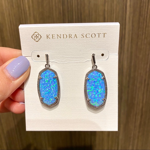 [SOLD] Kendra Scott Dani Earrings In Ocean Opal - Picture 1 of 4